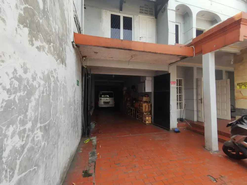 Rumah Luas LT 400 di Cinere Akses Dekat Mall dan RS Bebas Banjir J-54114