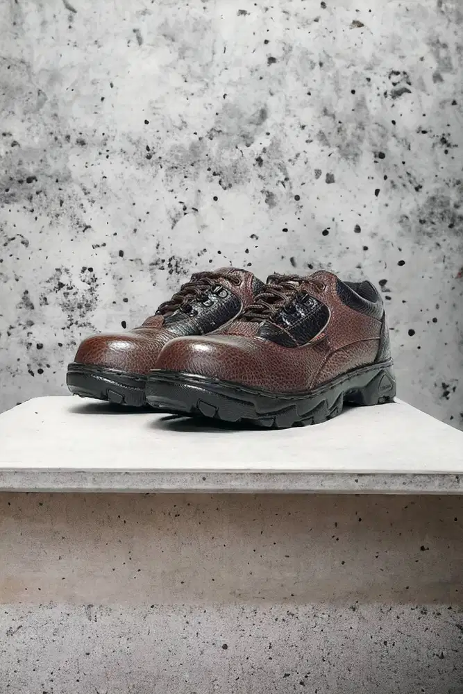 Aman Sepatu safety teknisi listrik Kebumen