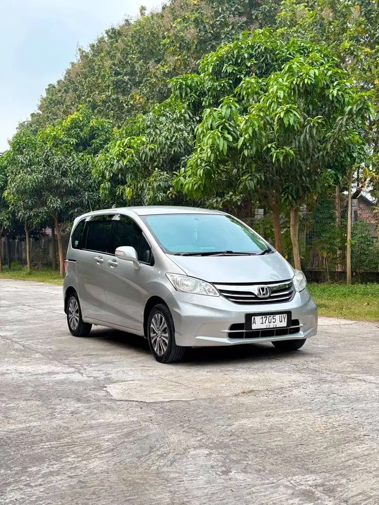 HONDA FREED 1.5 E PSD NEW FACELIFT 2012