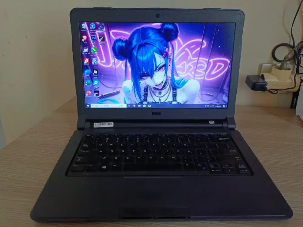 Laptop Dell Latitude 3350 Core i5 5200U RAM 8GB SSD 256GB
Kinerja Nrml