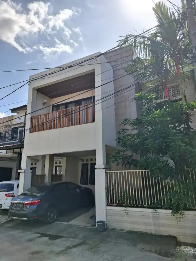 Disewakan Rumah 2 Lantai
