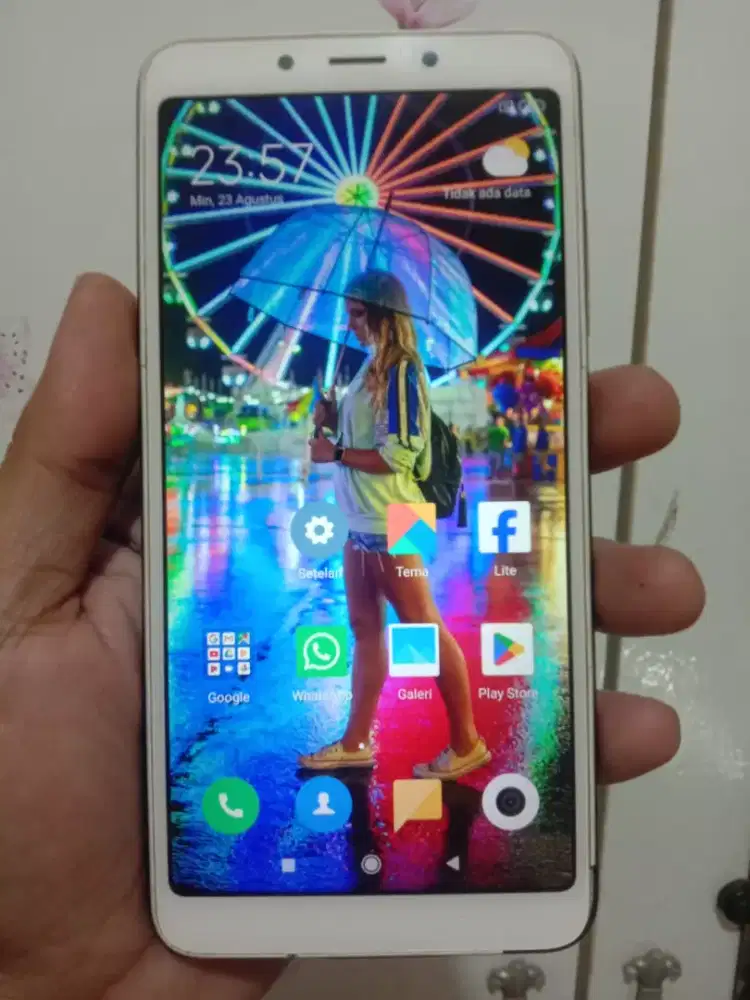 Xiaomi redmi 6a 4G 2/16 layar 5.5 inchi normal