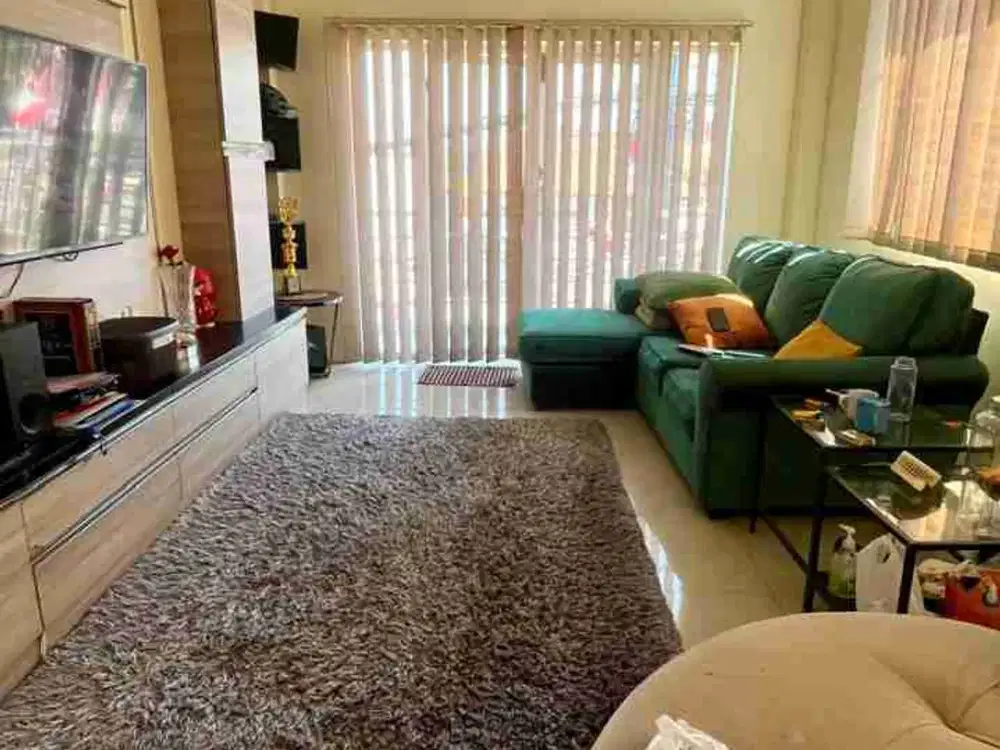 dijual rumah masuk mobil Cisitu dago