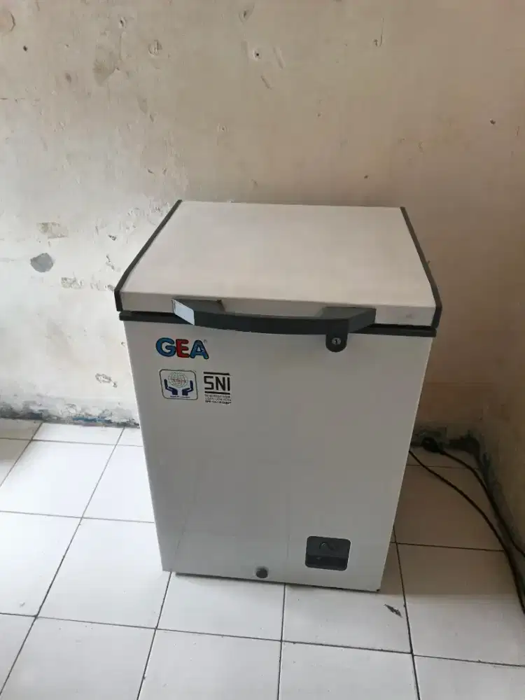 Freezer box kapasitas 100 liter normal no kendala