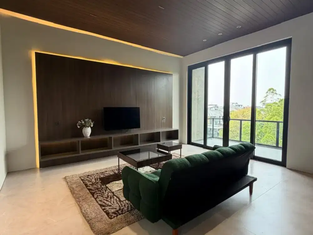 Brand New FERONIA ALAM SUTERA 3 Lantai Depan Taman