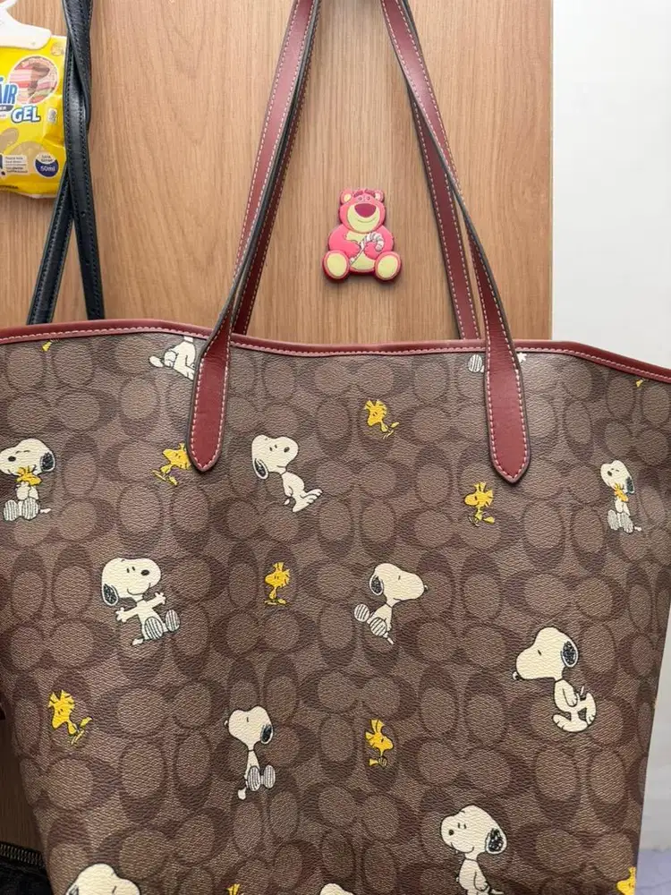 Dijual tas coach snoopy peanuts