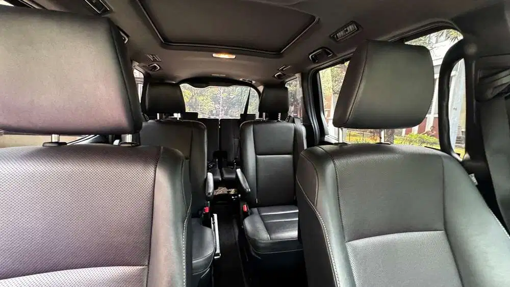 Jual Toyota Voxy 2.0 CVT 2019