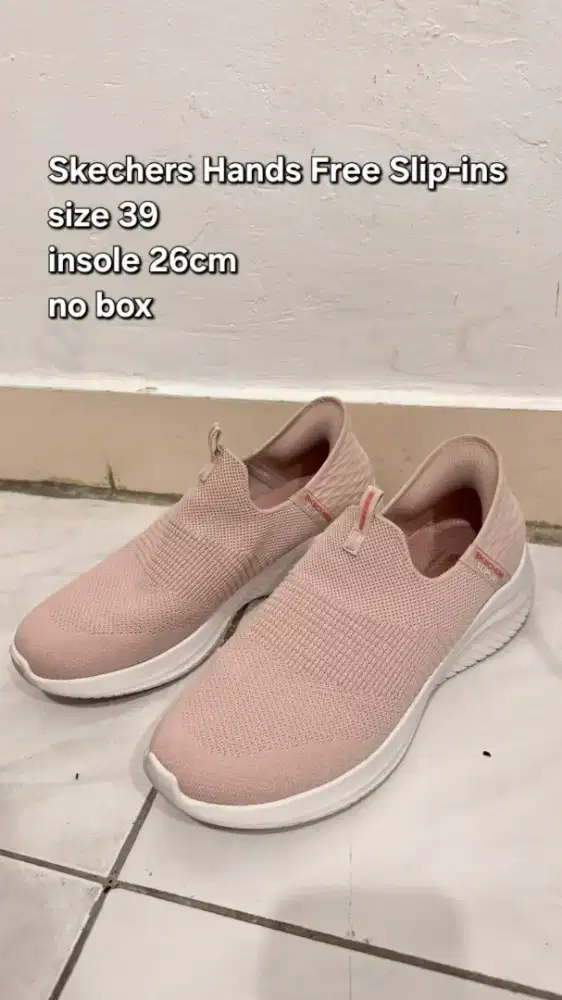 Skechers Hands Free Slip-ins