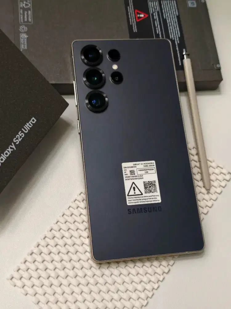 Samsung S25Ultra 12/256 Second resmi Feb 2027 ada Nota beli