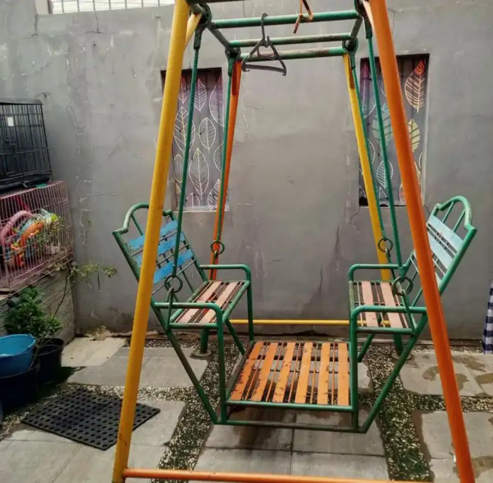 Ayunan Besi 4 Seat
