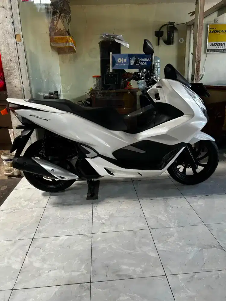 Honda PCX. 150 CC thn. 2018 cash. Bali dharma motor