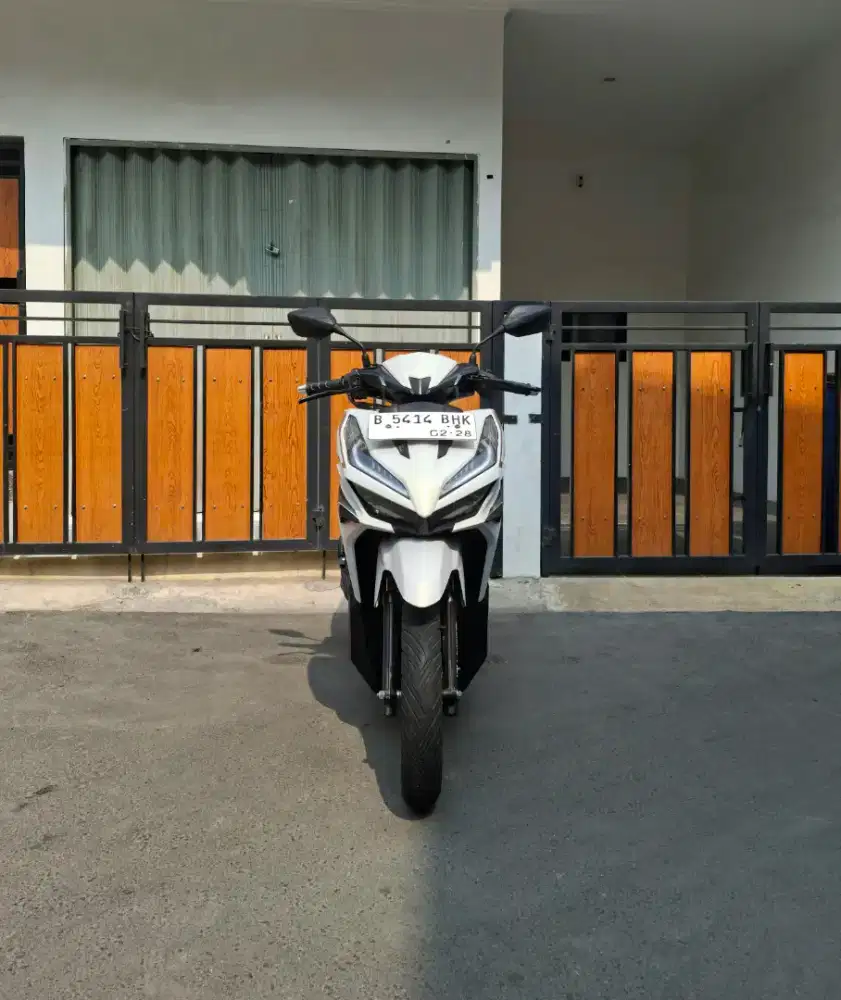 Honda Vario 125 Gen 2 Keyless CBS ISS MULUSSS Pajak Panjang