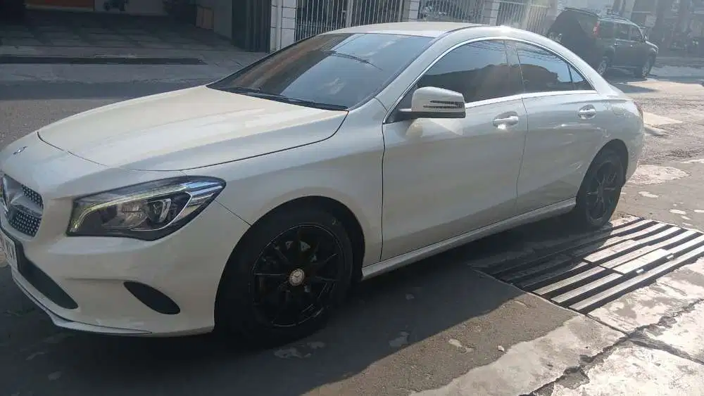 Mercedes-Benz CLA200 2016 Bensin