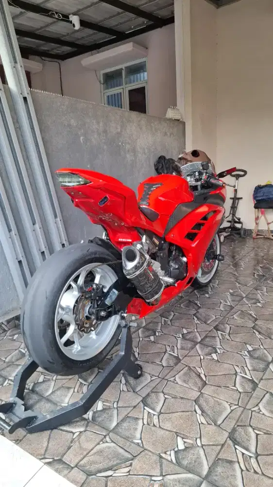 Ninja 250 Fi Merah