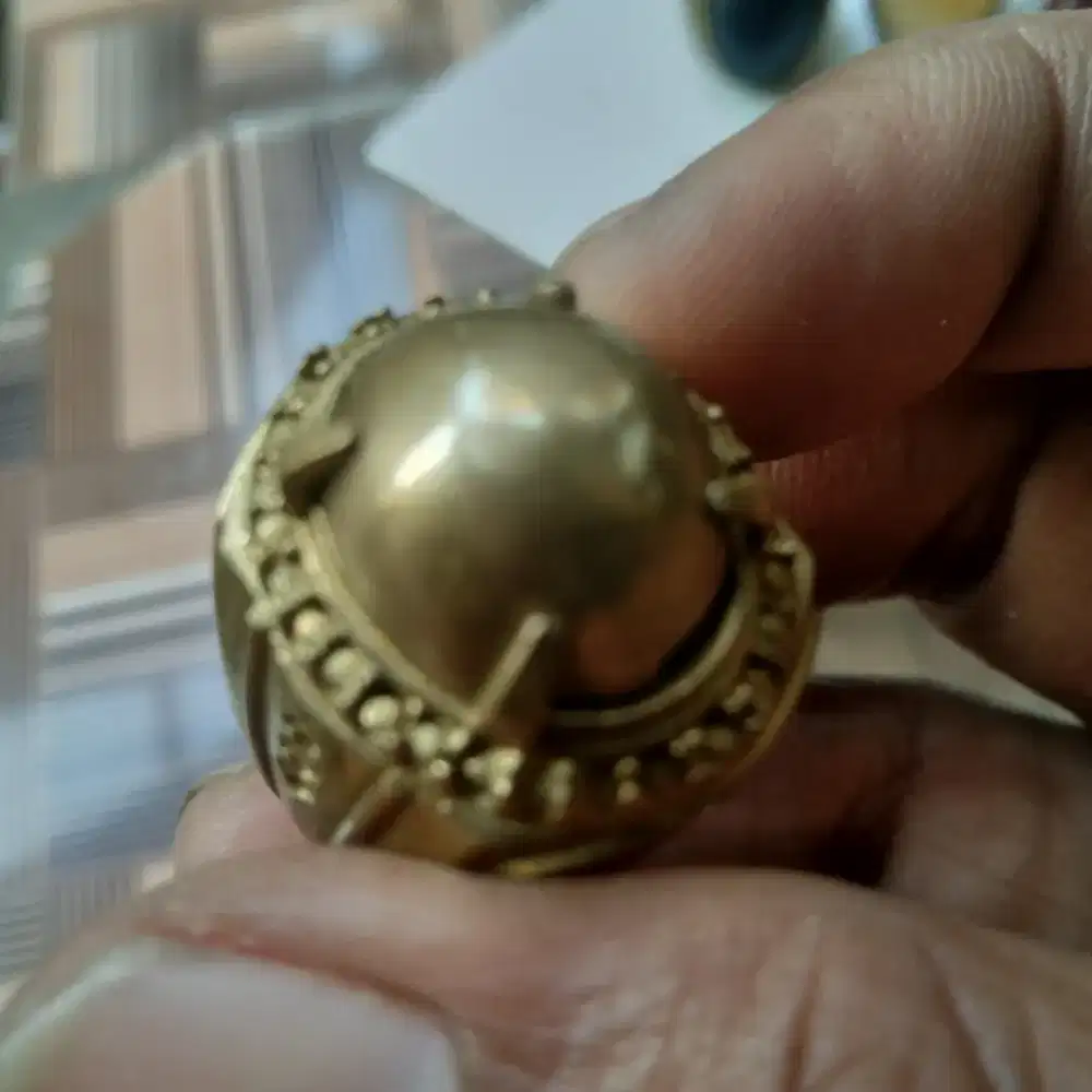 Cincin batu akik badar emas