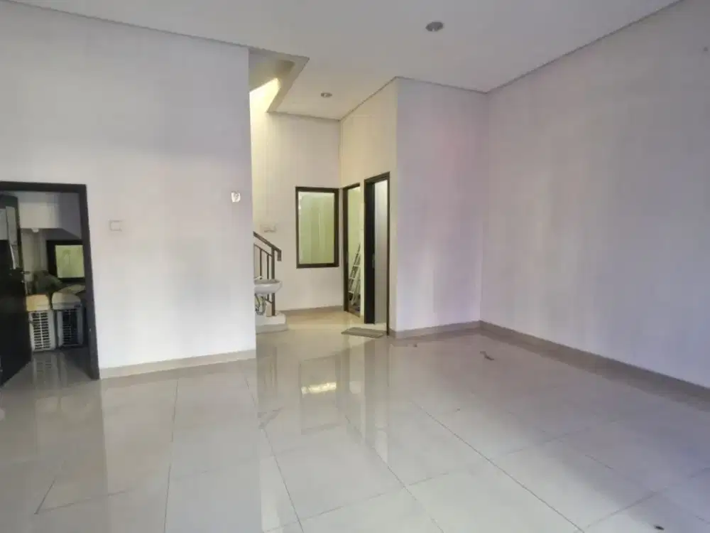 Sewa Ruko Savoy Strategis Siap Pakai, Tinggal Buka Usaha!, Jakarta Garden City, Cakung, 030
