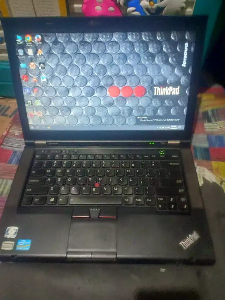 Laptop Lenovo Thinkpad T430 core i5 gen 3 Ram 4gb HDD 330gb batre2jam