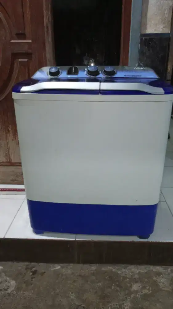 Mesin cuci aqua