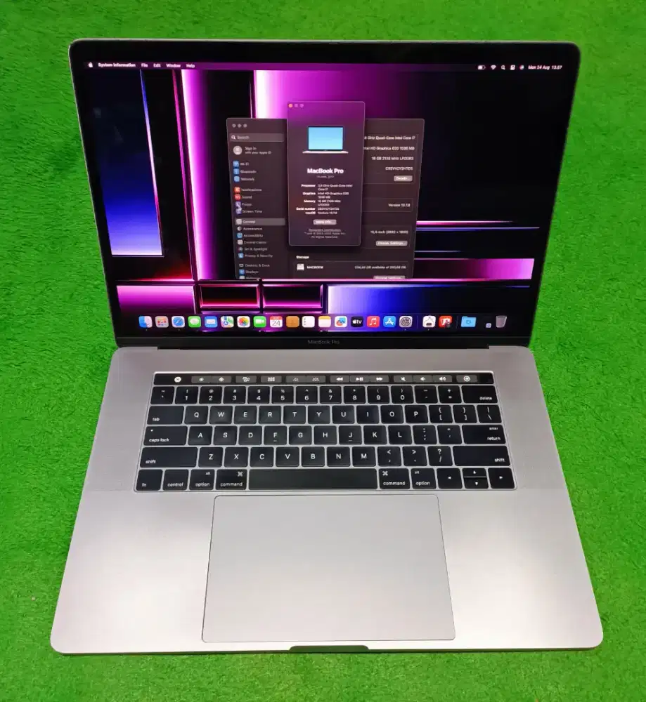 Apple MacBook Pro 2017 15inch i7 16/256 Grey Touchbar Dual VGA Murah