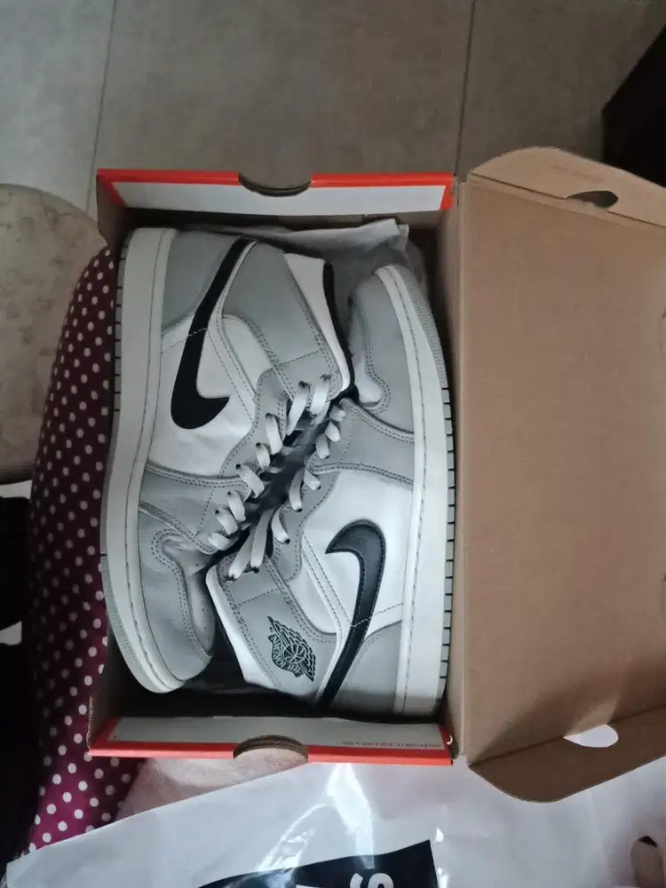 Air Jordan 1 High Grey & White