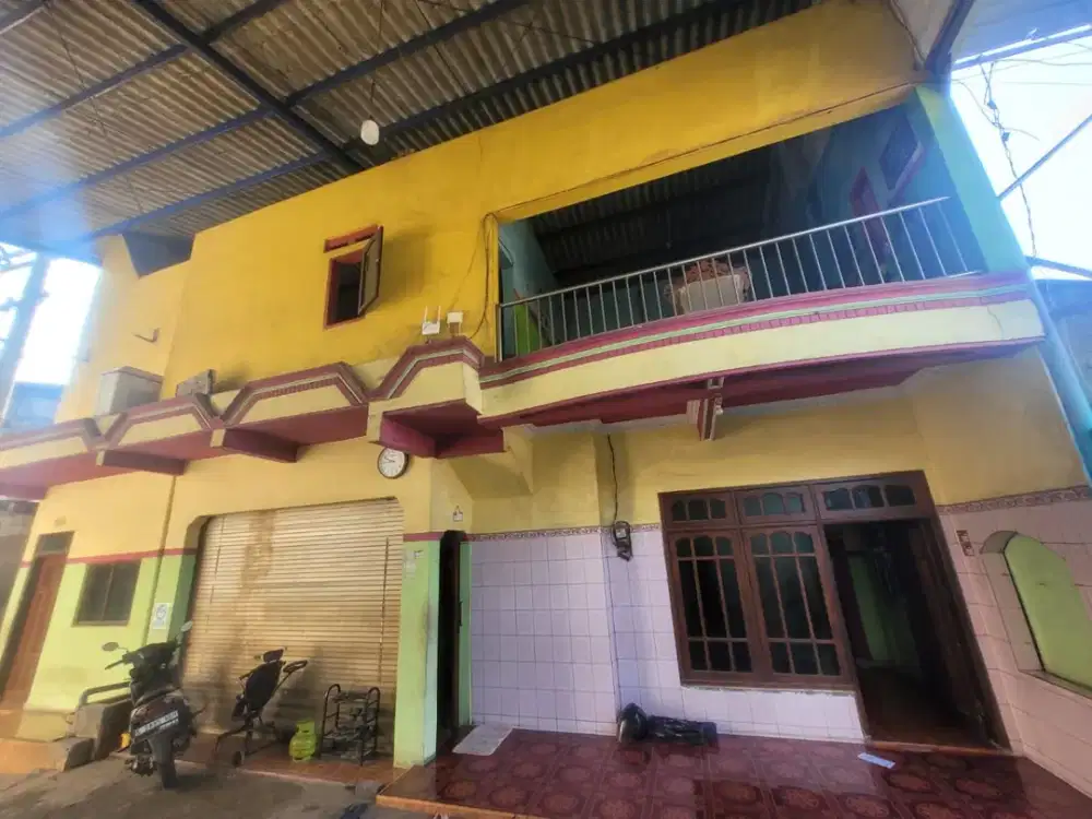 RUMAH TINGGAL DUA LANTAI & BANGUNAN GUDANG KAWASAN MOJOKERTO