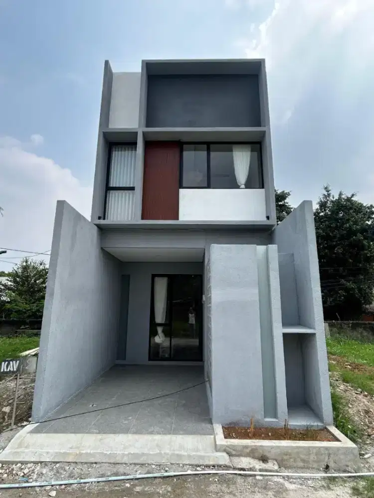 Rumah siap huni pinggir jalan raya 400 meter stasiun klender
