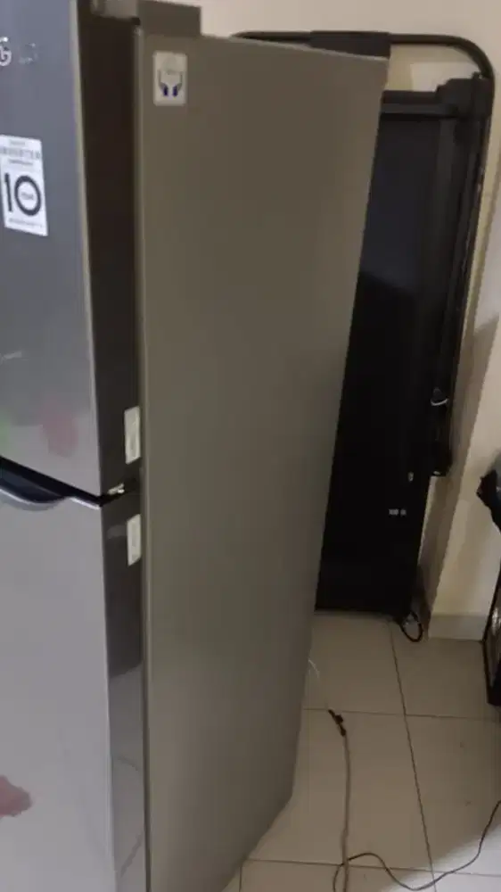 KULKAS LG inverter  2 Pintu 217 Liter