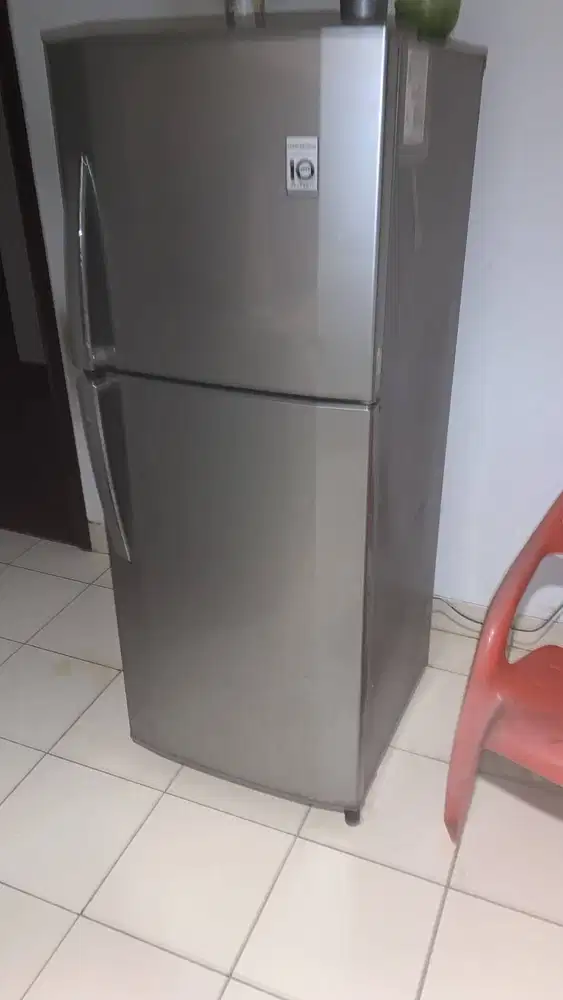 Kulkas LG 2 Pintu GN-V212RLT – Dingin Mantap, Harga Bersahabat (Nego!)