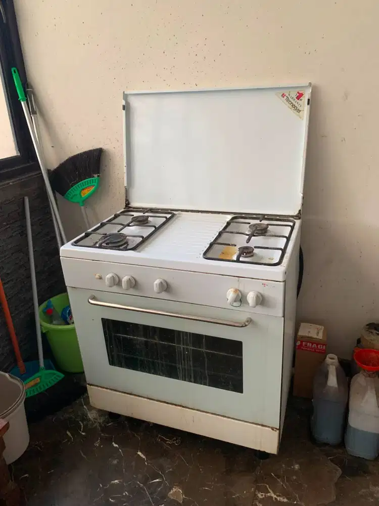 Standing Cooker Teknogas 4 Tungku + Oven – Jual Apa Adanya
