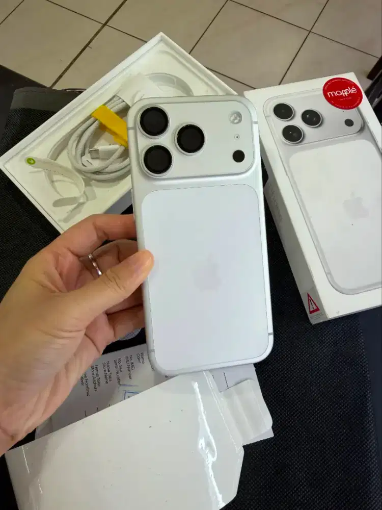 iPhone 17 pro 256 silver ibox
