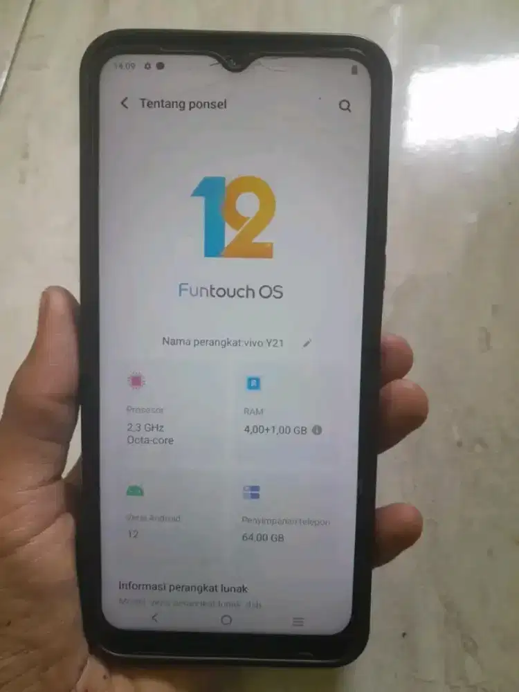 Vivo y21 jaringan 4g ram 4gb