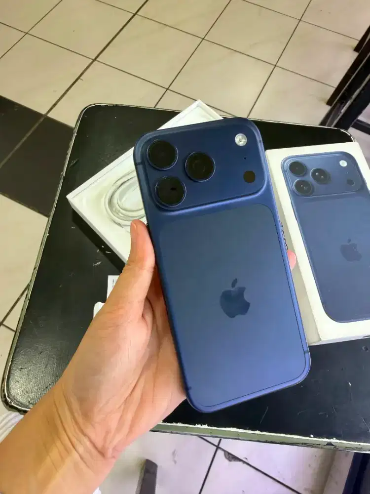 iPhone 27 pro 256 ibox