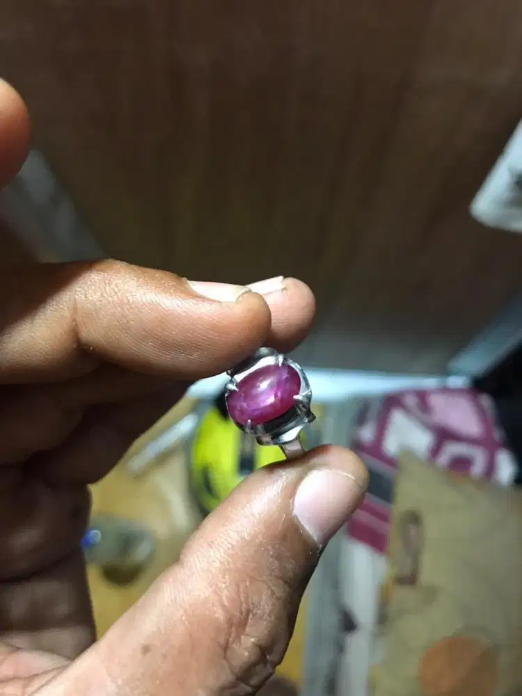 batu ruby asli pninggalan bapak jual aja ni