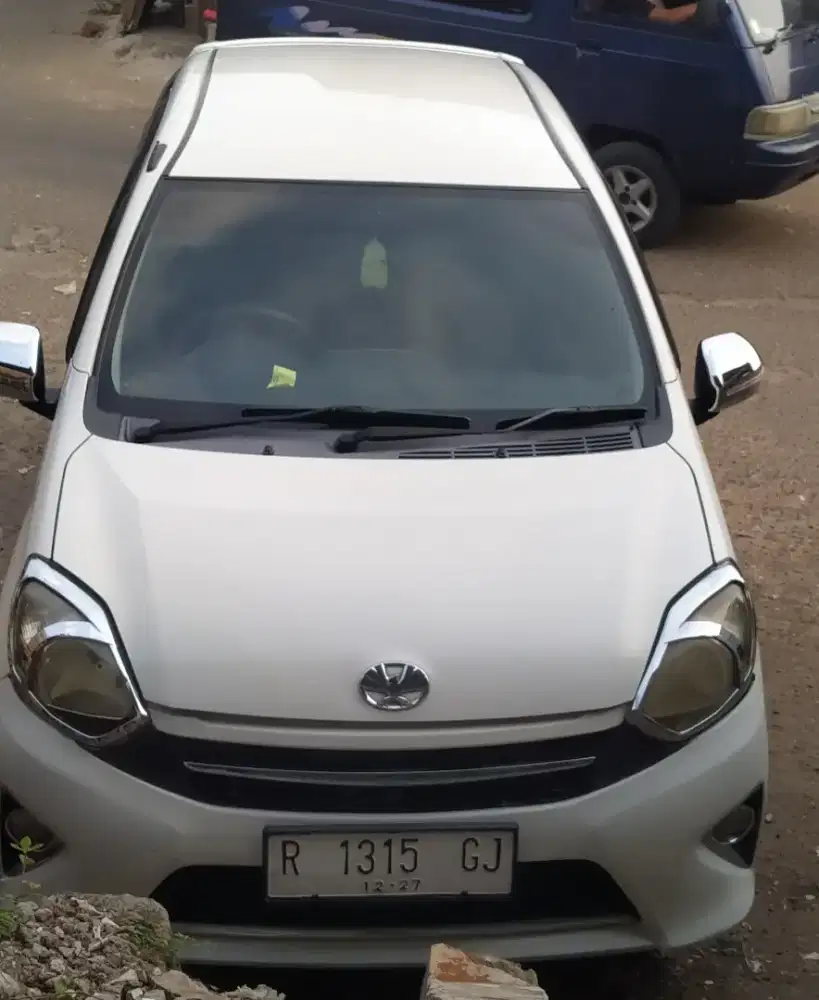 Mobil Agya tipe G