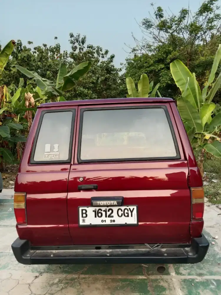 Bismillah jual mobil kijang asli