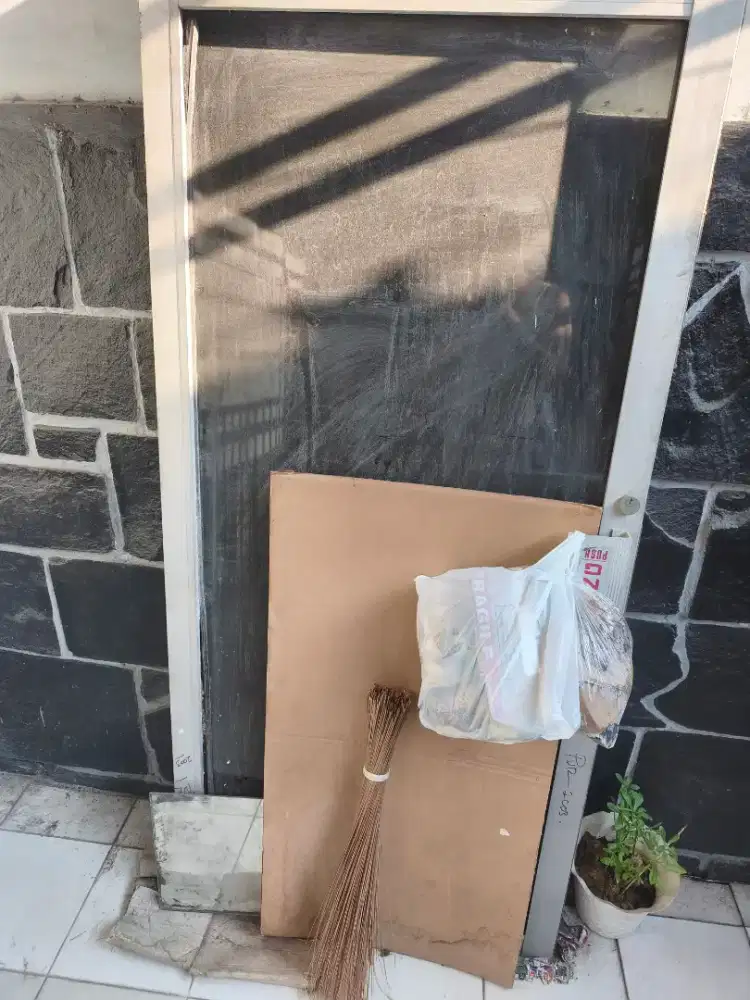Dijual Pintu kaca