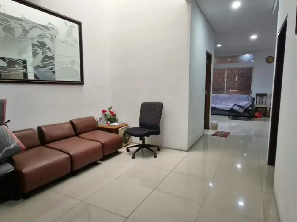 Rumah Cantik 2 Lantai Mewah Siap Huni di Taman Surya 5 Cengkareng Jakarta Barat