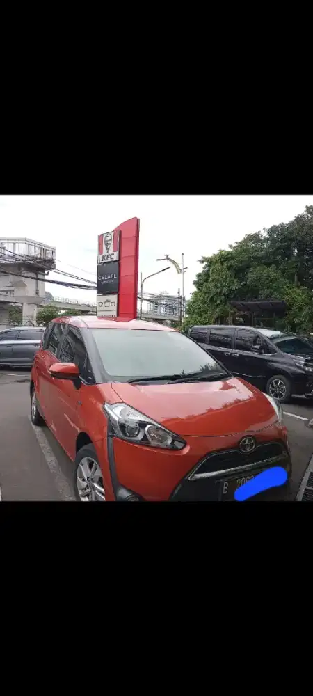 Harus terjual Toyota Sienta nego