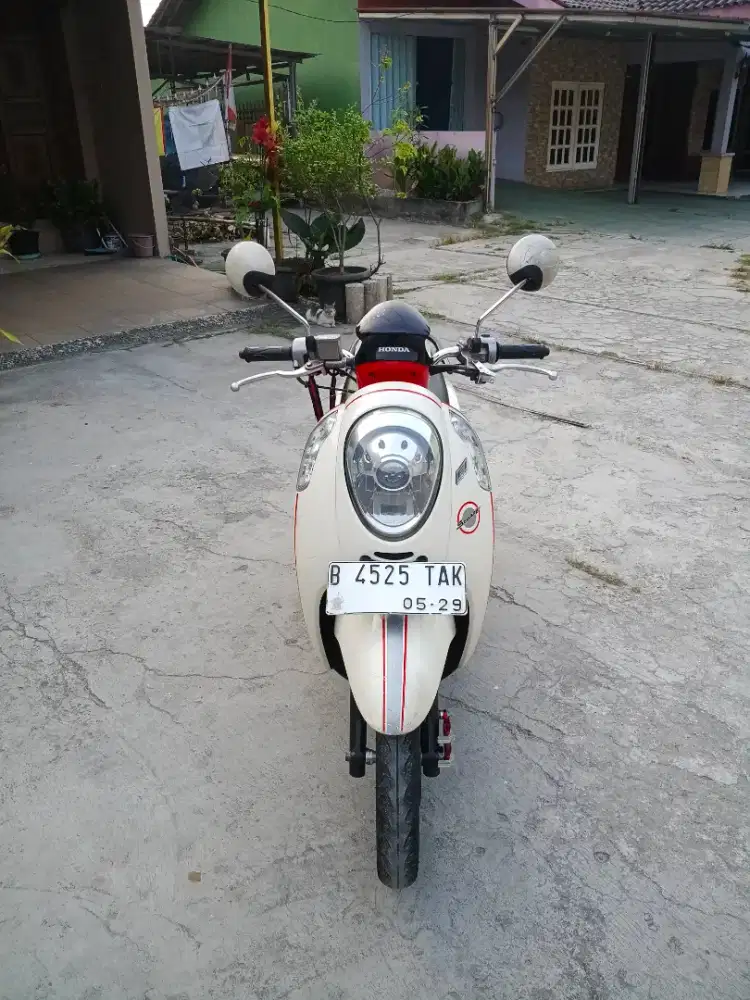 HONDA SCOOPY 2014