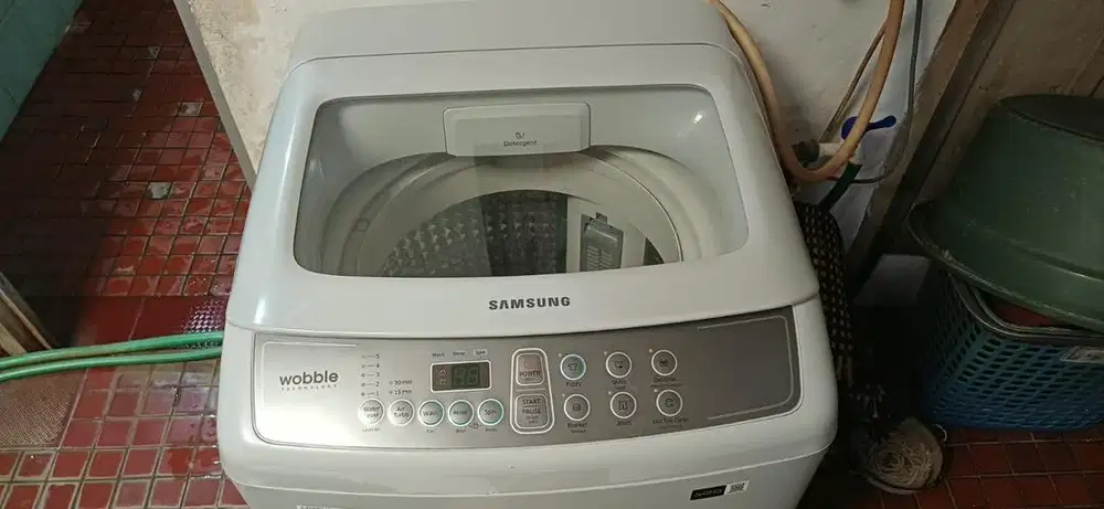 Jual mesin cuci samsung 7,5 kg bukaan atas kondisi masih oke