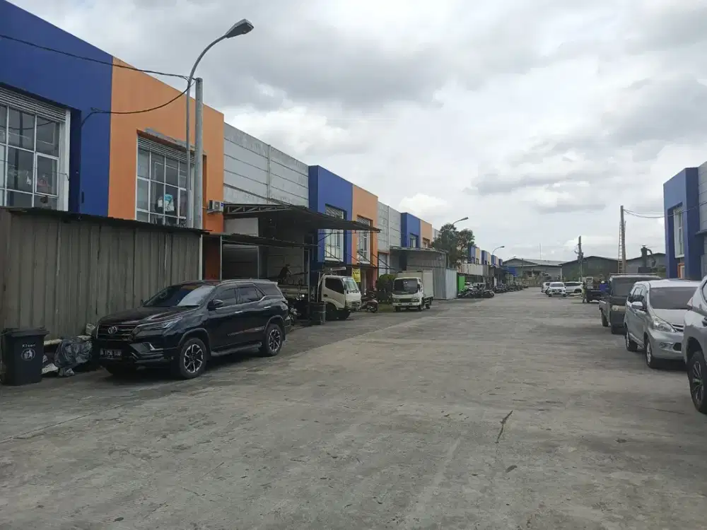 Dijual Cepat Gudang Pasar Kemis, LT 330 M²,Harga : Rp 4,65 M Nepis