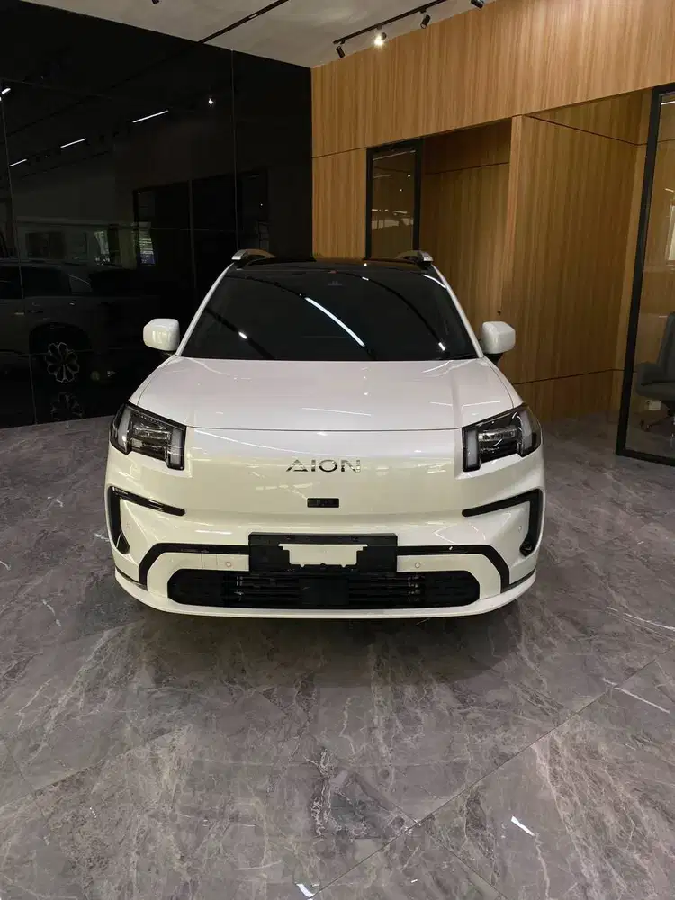 AION V LUXURY MOBIL LISTRIK SUV PREMIUM PUTIH