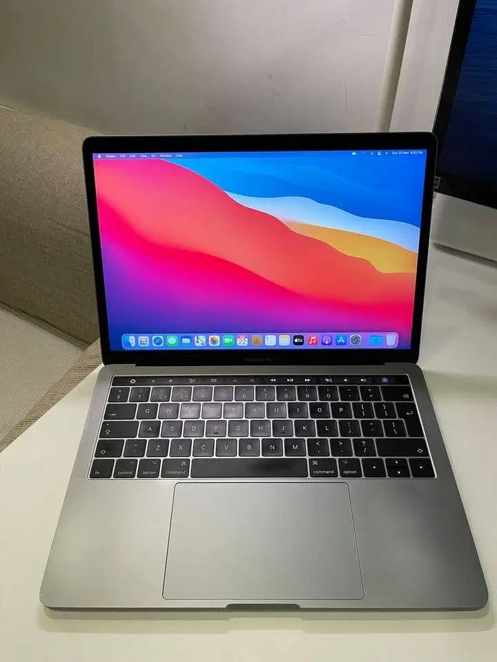 Macbook Pro 13 Inch 2017 Touchbar (SALES)
