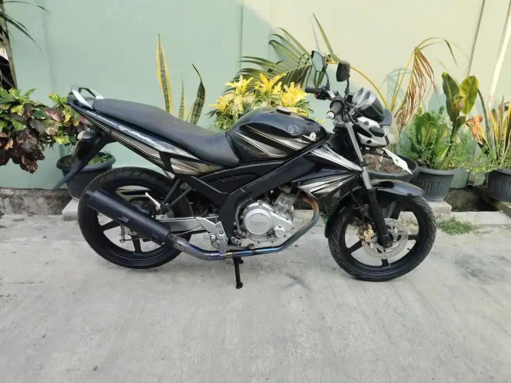 Yamaha Vixion old tahun 2014 di Tangerang, cadas