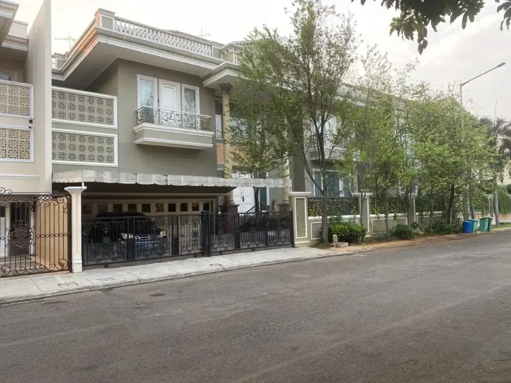 Dijual Rumah Mewah Mediterania di Kelapa Gading Murah Cepat