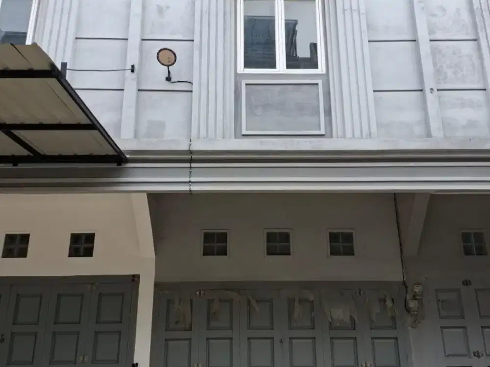 DIJUAL RUKO VIVO CITY SQUARE LETSU – 2,5 LANTAI, HARGA BISA NEGO!