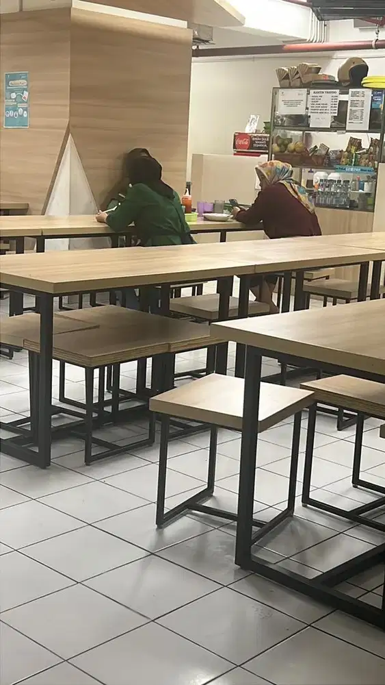 menjaga kantin di perkantoran jak seatan