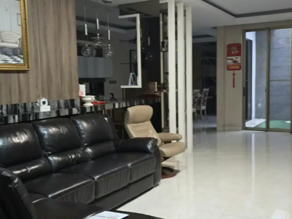 Disewakan Rumah Walet Indomobil Pik .