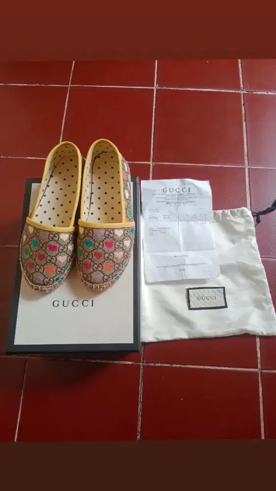 flat shoes Gucci