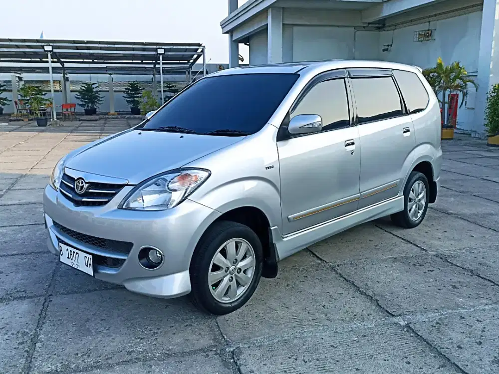 DP MINIM TOYOTA AVANZA S 1.5 AT 2011/2010 SILVER G